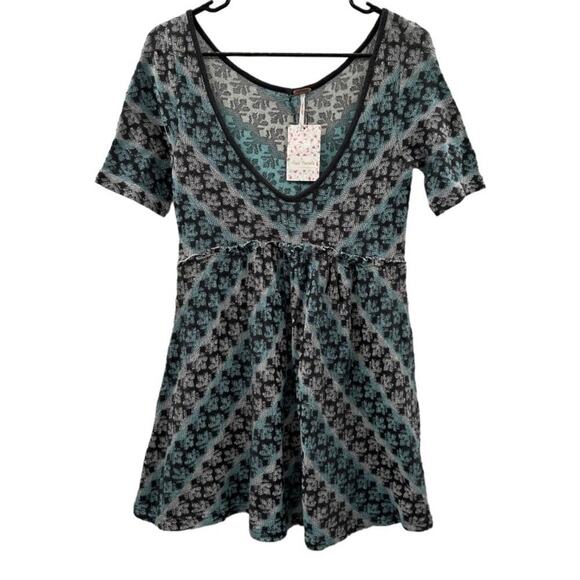 Free People Gray Blue & White Short Sleeve Scoop Neck Knit Tunic Dress Size S - Picture 1 of 9